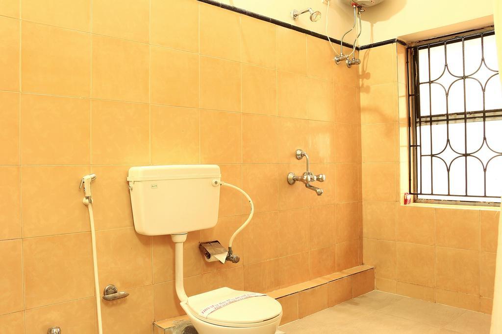 Oyo 1220 Casa Broadway Hotel Calcutta Buitenkant foto